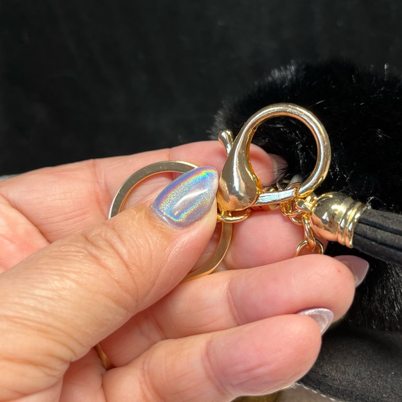 🐾🖤furry purse bling key chain with rhinestone accent-novelty - Picture 4 of 9